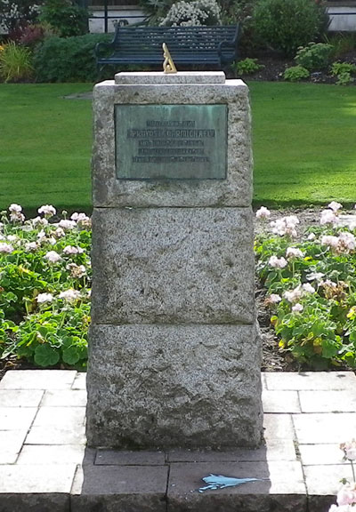  sundial on a plinth